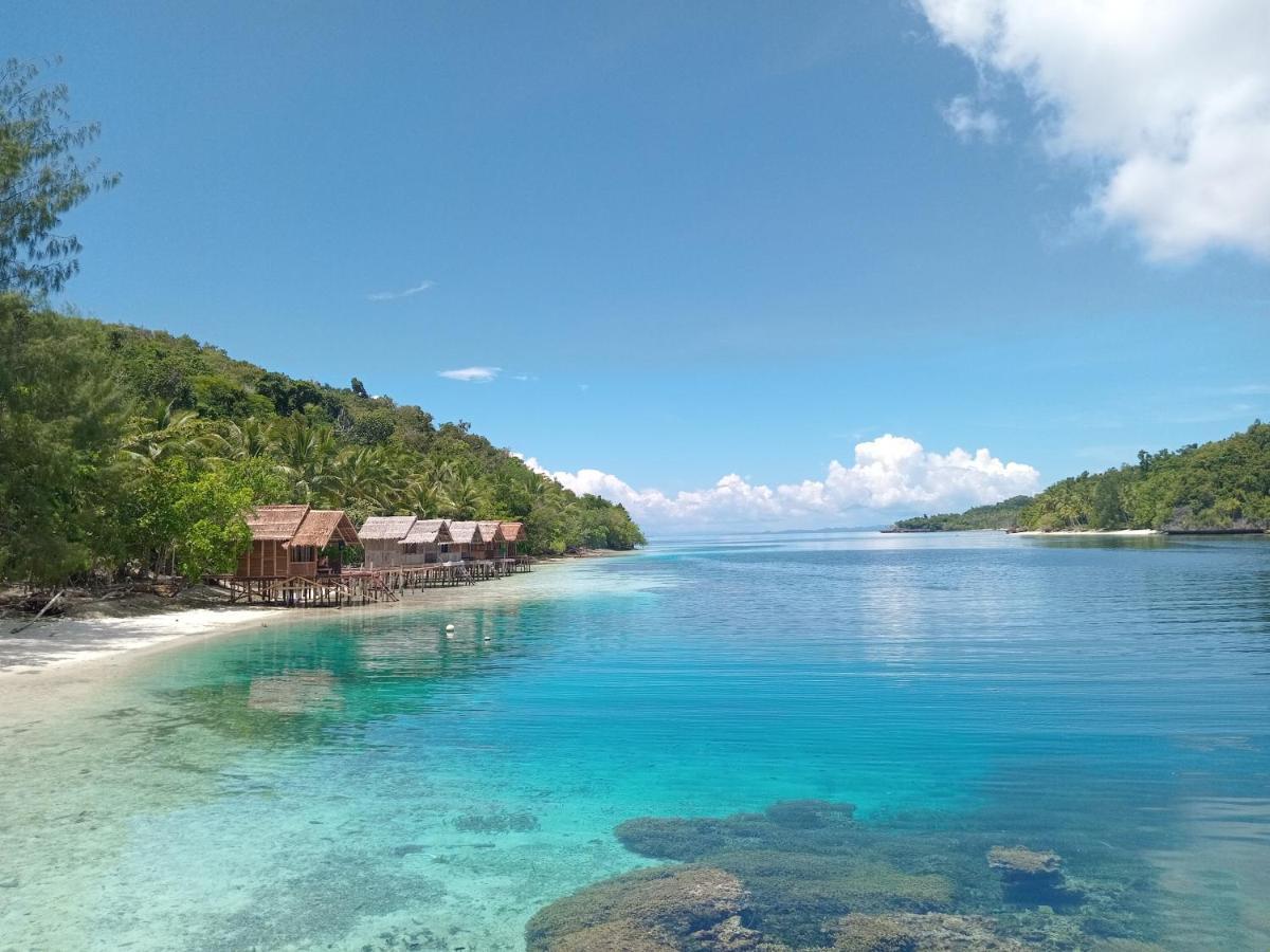 Meos Ambower Homestay Raja Ampat Fam Екстер'єр фото