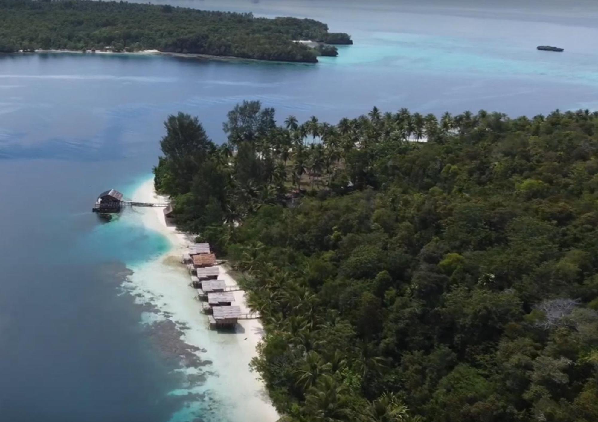 Meos Ambower Homestay Raja Ampat Fam Екстер'єр фото