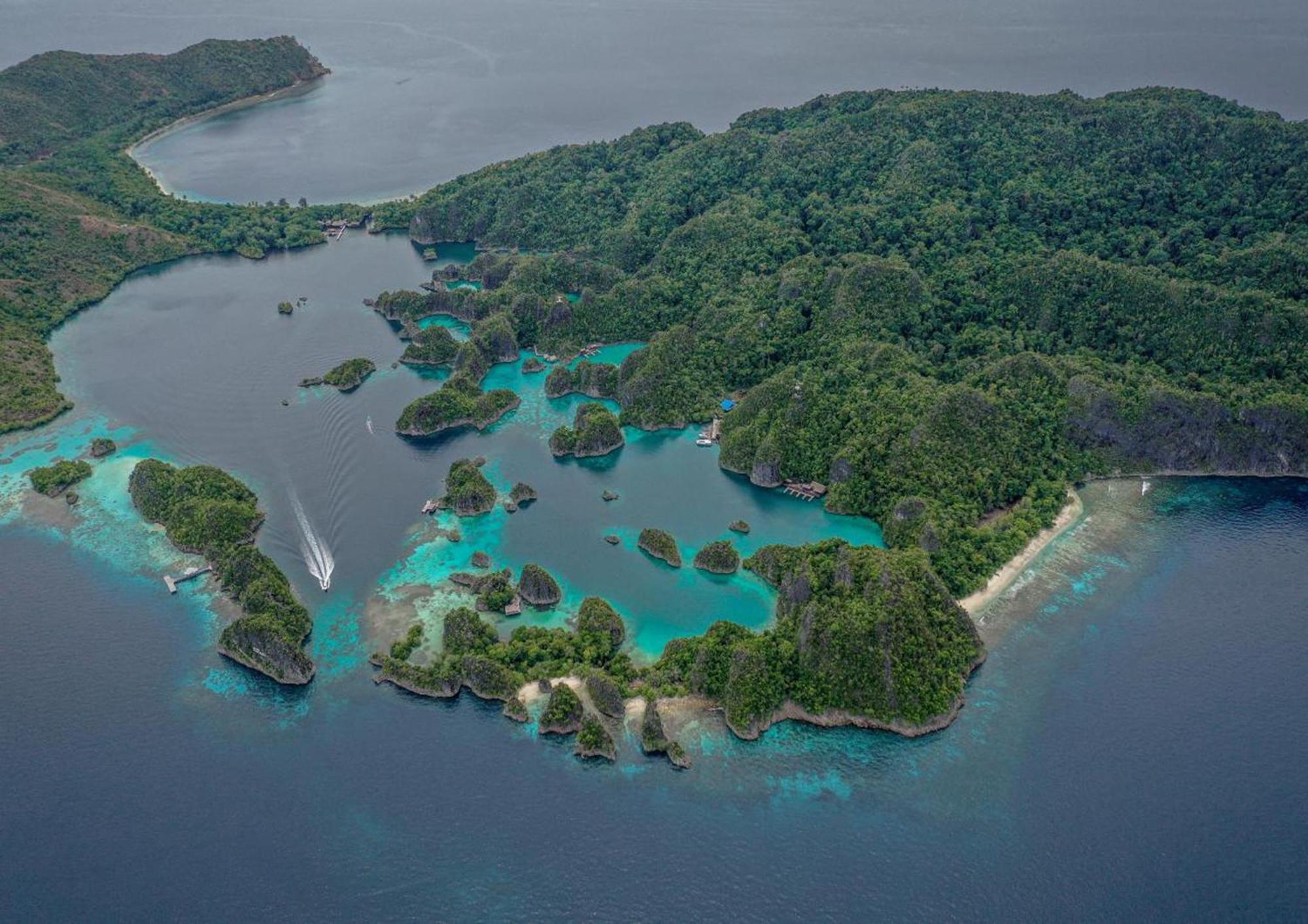 Meos Ambower Homestay Raja Ampat Fam Екстер'єр фото