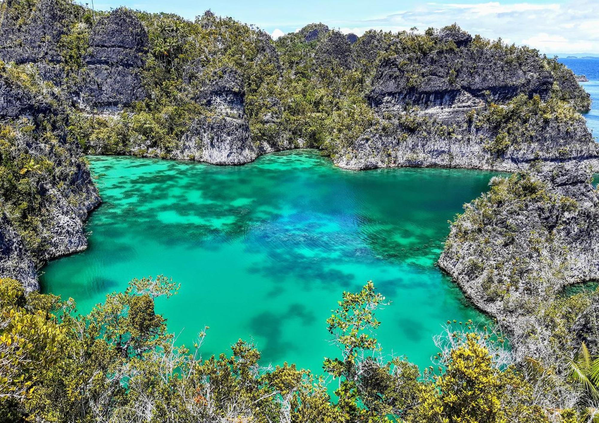 Meos Ambower Homestay Raja Ampat Fam Екстер'єр фото