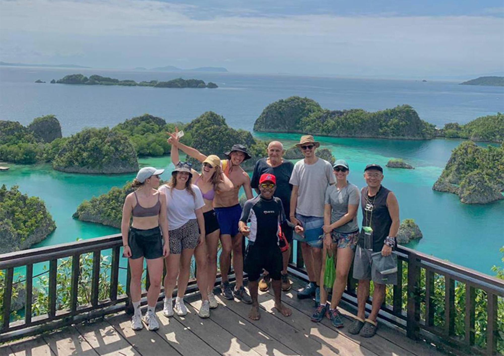 Meos Ambower Homestay Raja Ampat Fam Екстер'єр фото