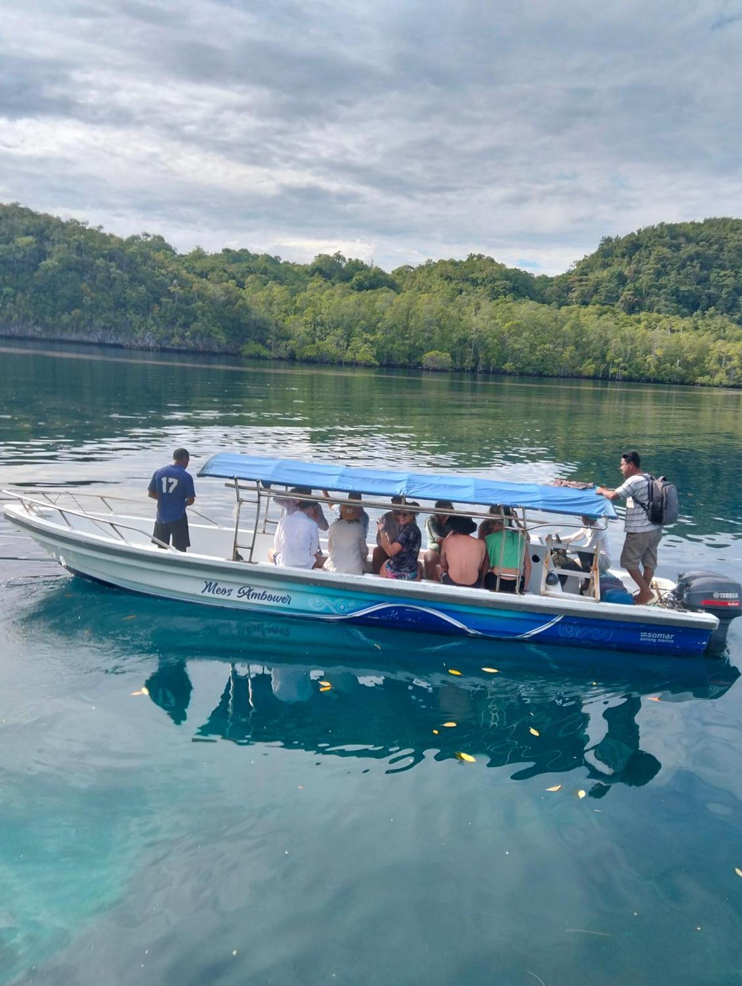 Meos Ambower Homestay Raja Ampat Fam Екстер'єр фото